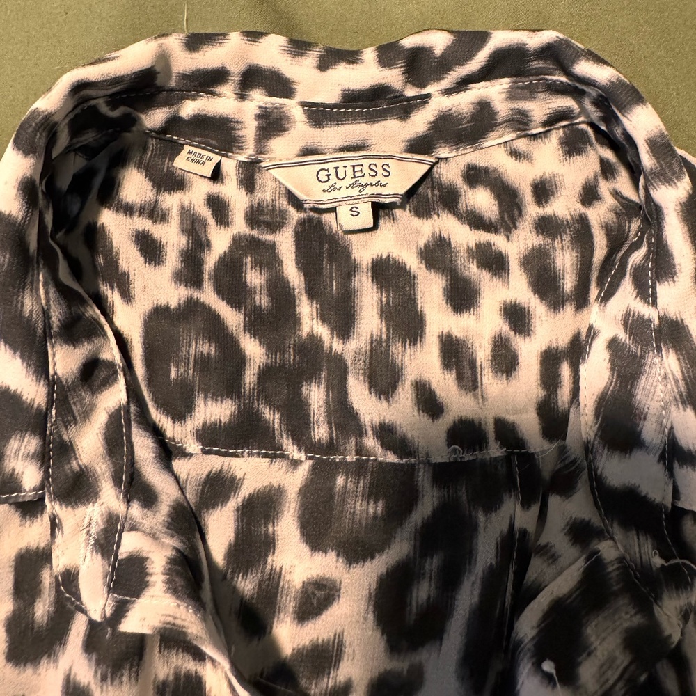 Euc - Guess Split Back Button Up Tank - image 2